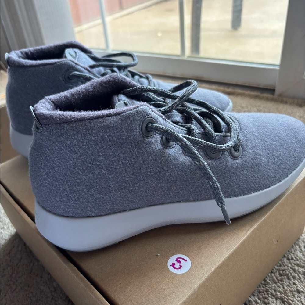 Allbirds Women's Sneakers never worn - Picture 3 of 9